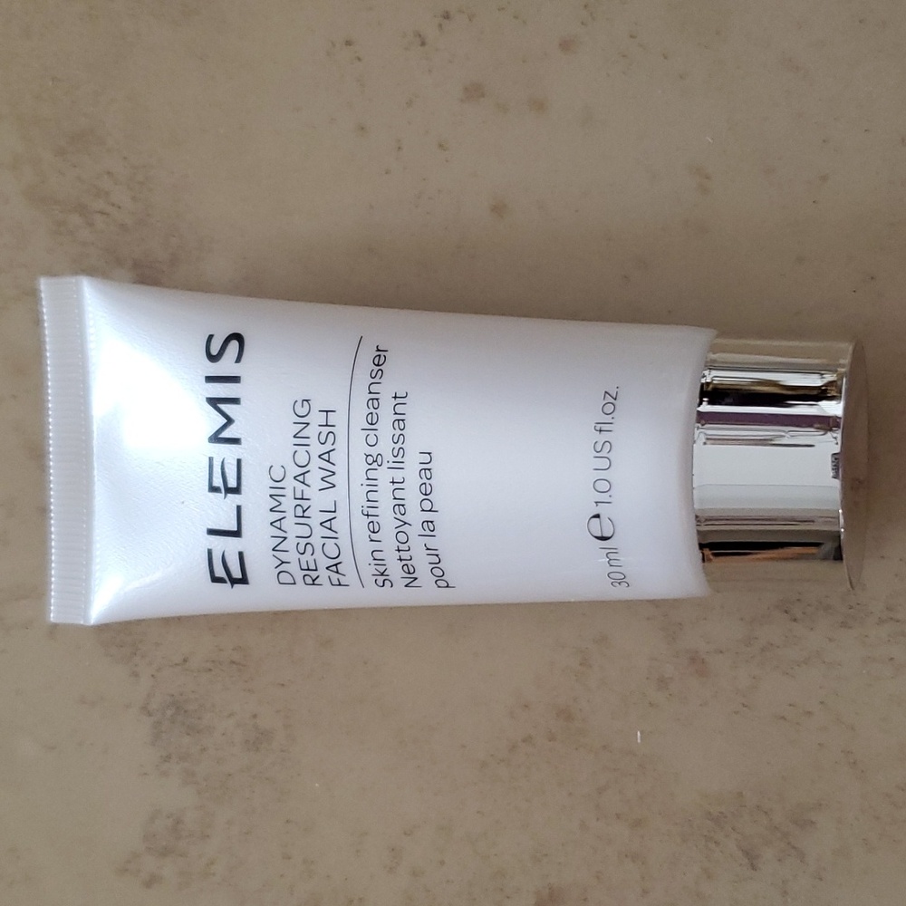 Elemis Dynamic Resurfacing Facial Wash
